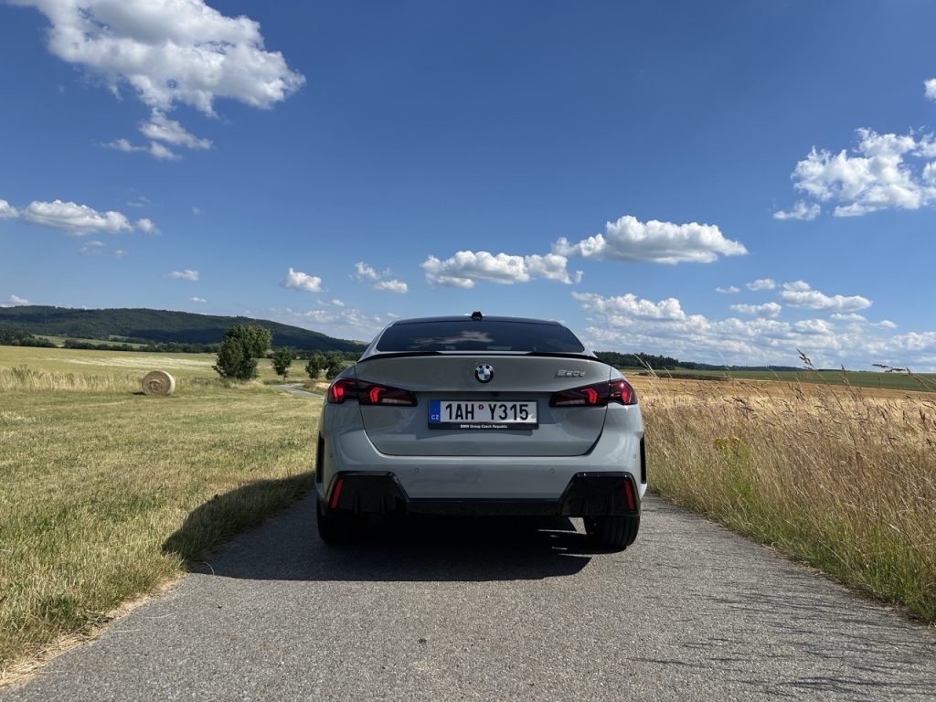 TEST BMW 2 GRAN COUPÉ: foto Žena v autě.cz_5080 ve velké velikosti