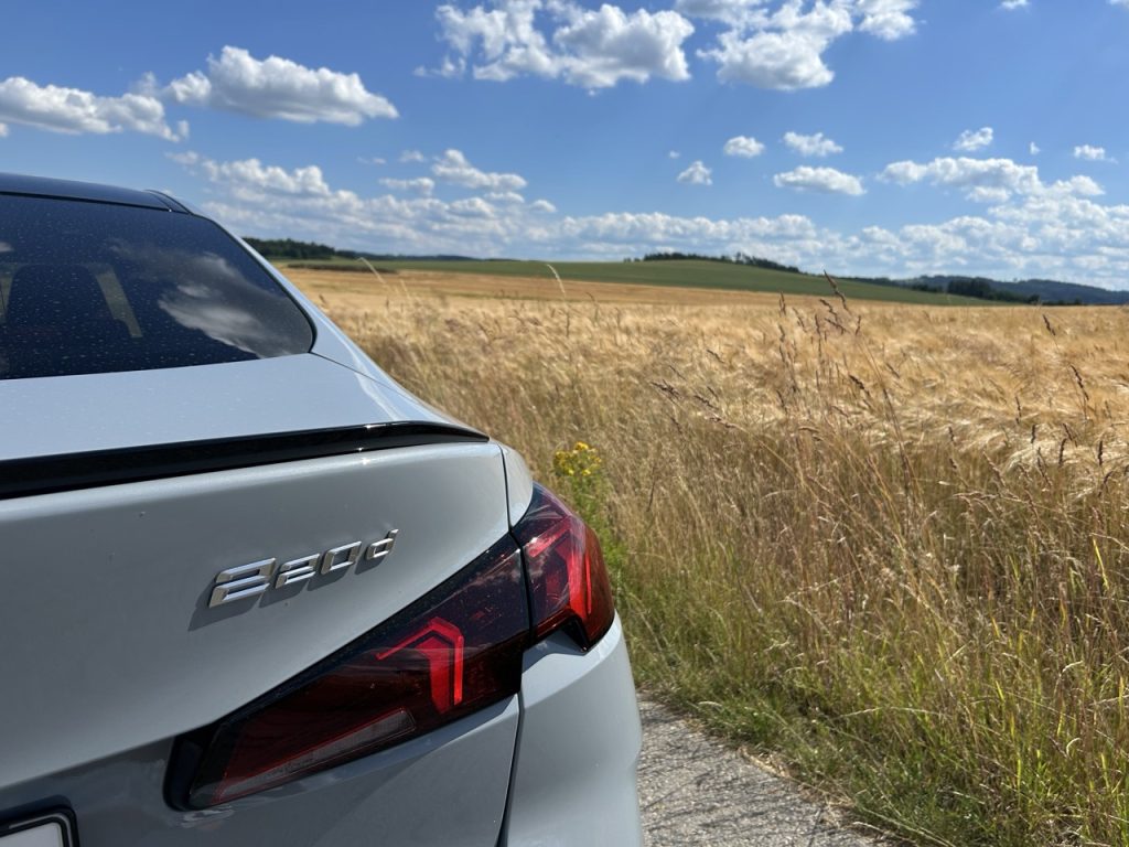 TEST BMW 2 GRAN COUPÉ: foto Žena v autě.cz_5090 ve velké velikosti