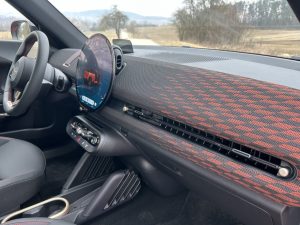 TEST MINI Aceman SE: foto Žena v autě.cz