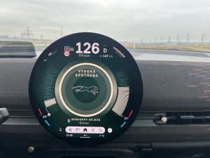 TEST MINI Aceman SE: foto Žena v autě.cz