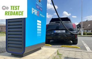 TEST MINI JCW Aceman: foto Žena v autě.cz