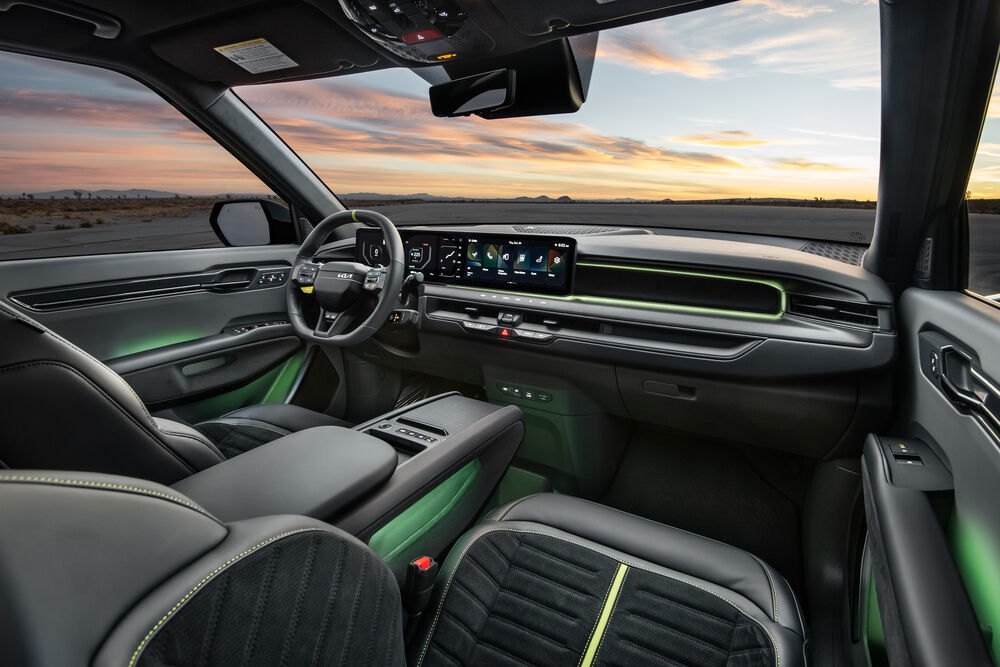 kia-ev9-gt-my25-interior-print-3600x2400-01