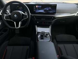 TEST BMW 330e: foto Žena v autě.cz_4448 ve velké velikosti