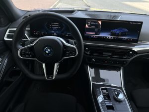 TEST BMW 330e: foto Žena v autě.cz_4451 ve velké velikosti
