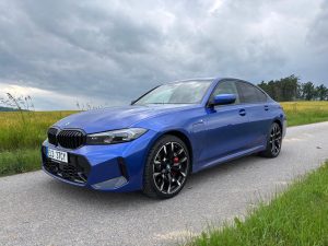 TEST BMW 330e: foto Žena v autě.cz_5757
