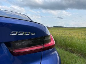 TEST BMW 330e: foto Žena v autě.cz_5789