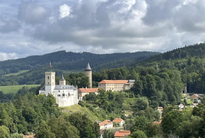 TEST Opel Frontera: foto Žena v autě.cz obrazovky 2025-08-20 v 10.46.19