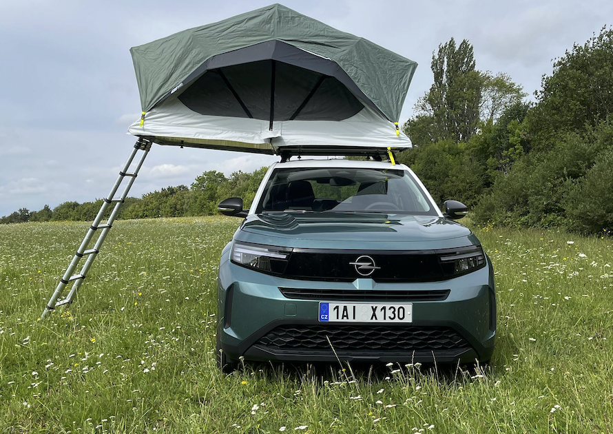 TEST Opel Frontera: foto Žena v autě.cz obrazovky 2025-08-20 v 11.12.01