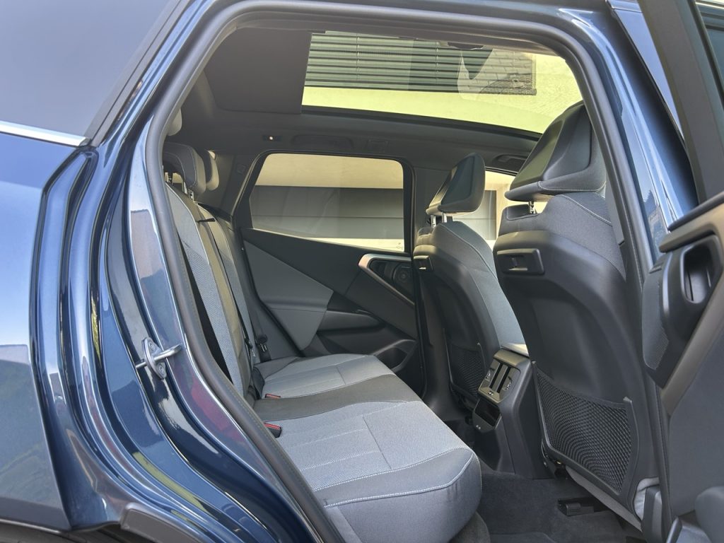 TEST BMW X3 30e:  foto Žena v autě.cz_7335 ve velké velikosti