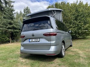 TEST VW California Beach Camper foto Žena v autě.cz_7519 ve velké velikosti