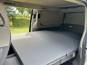 TEST VW California Beach Camper foto Žena v autě.cz_7527 ve velké velikosti