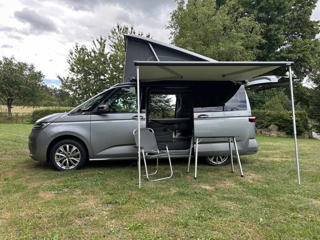 TEST VW California Beach Camper foto Žena v autě.cz_7538 ve velké velikosti