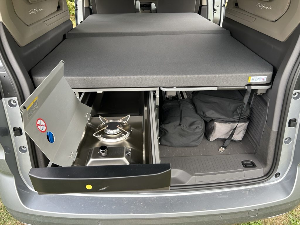 TEST VW California Beach Camper foto Žena v autě.cz_7542 ve velké velikosti