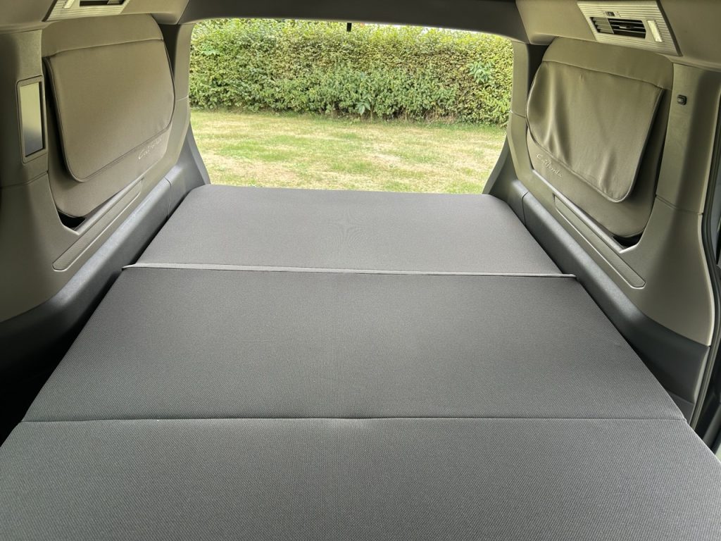 TEST VW California Beach Camper foto Žena v autě.cz_7548 ve velké velikosti