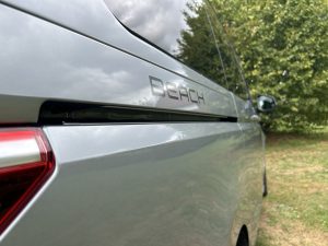 TEST VW California Beach Camper foto Žena v autě.cz_7568 ve velké velikosti