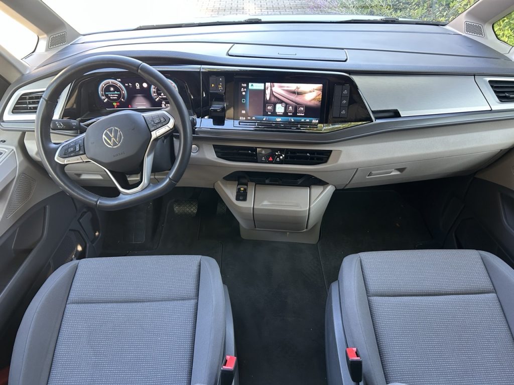 TEST VW California Beach Camper foto Žena v autě.cz_7579 ve velké velikosti