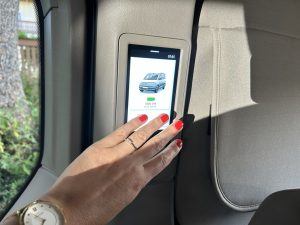 TEST VW California Beach Camper foto Žena v autě.cz_7593 ve velké velikosti