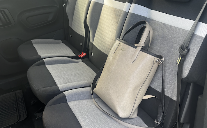 Berlingo TEST: foto Žena v autě.cz obrazovky 2025-10-24 v 10.49.18
