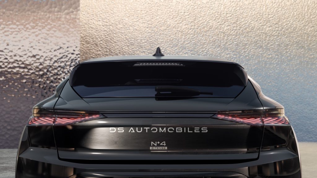 DS_N°4_EXT_CAM_026 ve velké velikosti