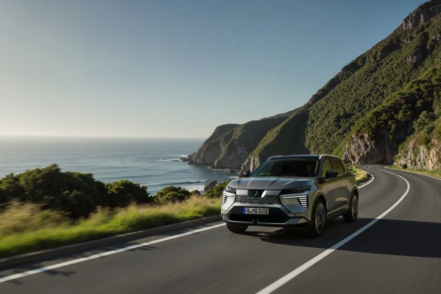 Eclipse Cross_013