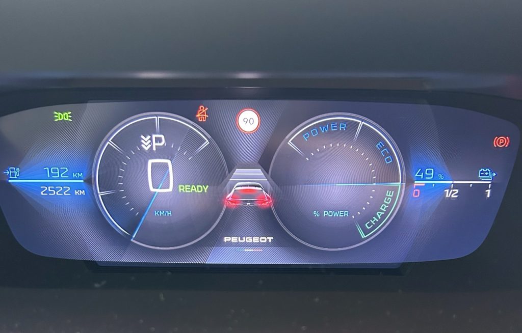 Peugeot E408: foto Žena v autě.cz