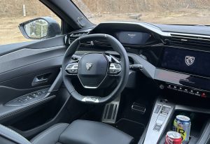 Peugeot E408: foto Žena v autě.cz