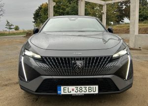 Peugeot E408: foto Žena v autě.cz