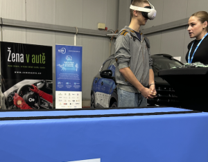 VR simulace nehody Vize 0: foto Žena v autě.cz