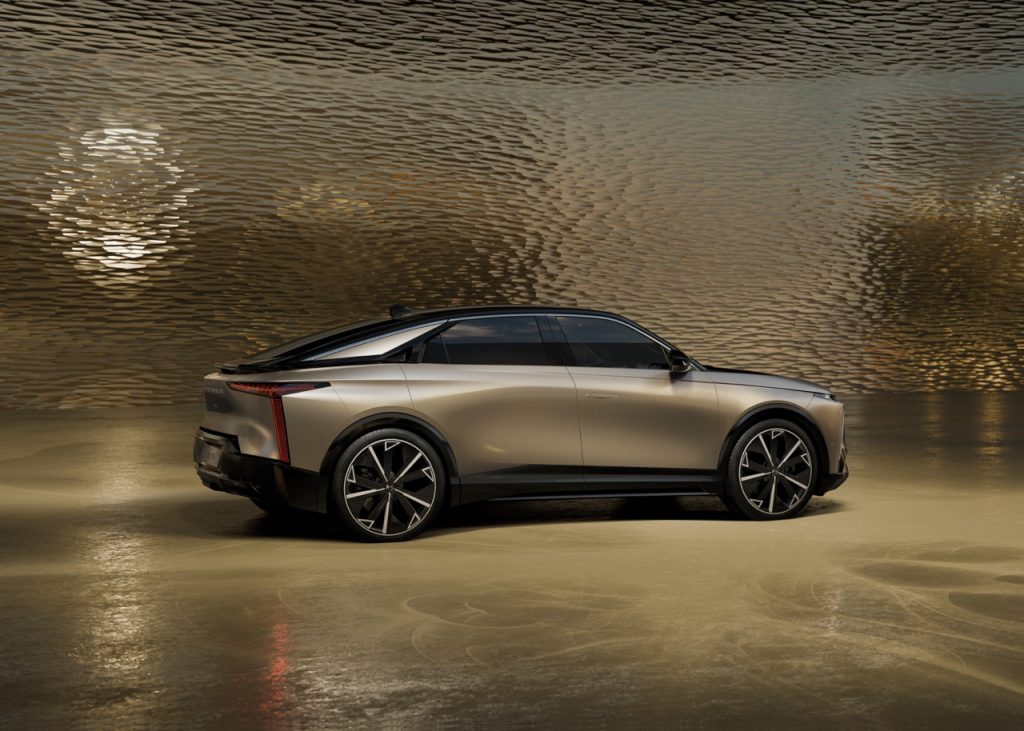 2024_12_NEW_DS_EXTERIOR_04 ve velké velikosti