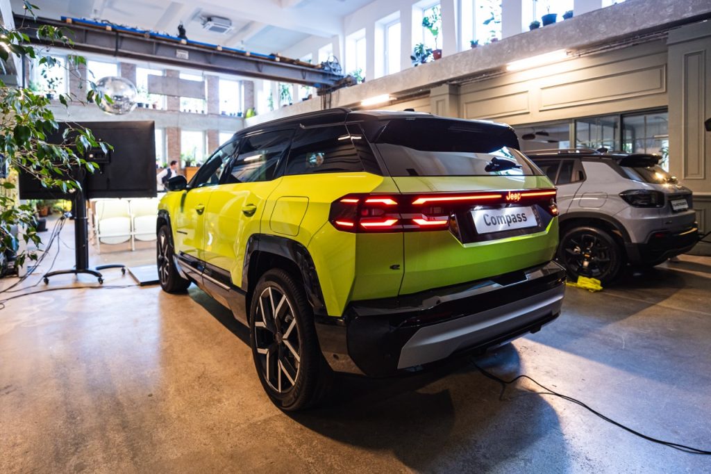 Jeep Compass press-13 ve velké velikosti