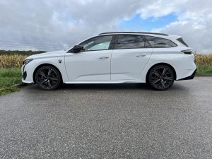 Peugeot 308 SW: foto Žena v autě.cz_4523 ve velké velikosti