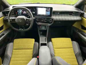 Test Renault5: foto Žena v autě.cz