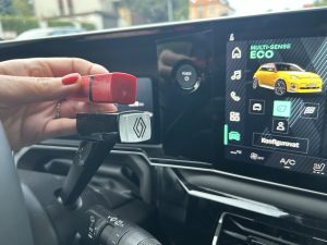 Test Renault5: foto Žena v autě.cz_8325 ve velké velikosti