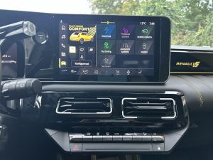 Test Renault5: foto Žena v autě.cz_8332 ve velké velikosti