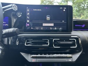 Test Renault5: foto Žena v autě.cz_8335 ve velké velikosti