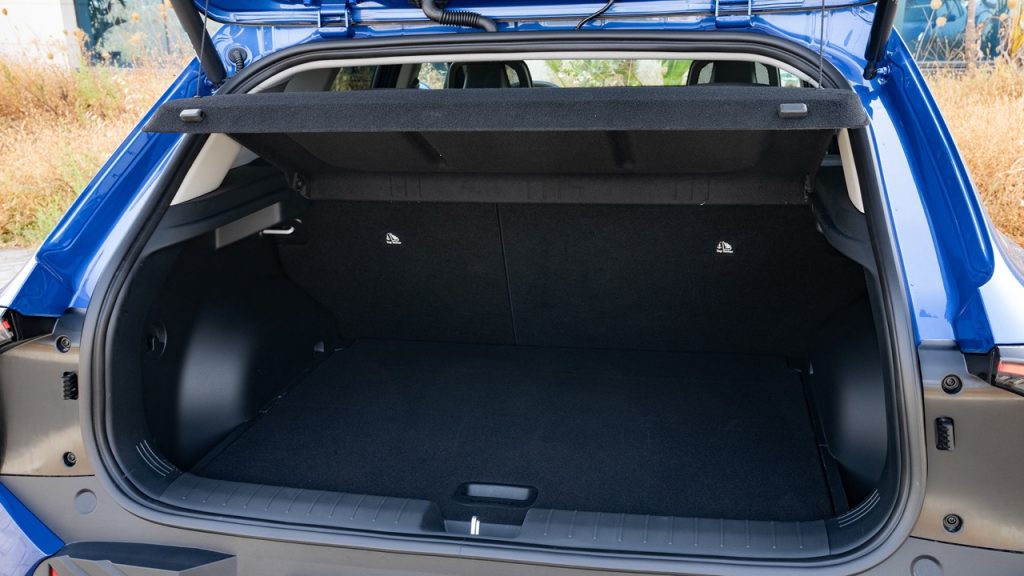 kia-ev4-base-line-blue-flame-interior-digital-1920x1080-009 ve velké velikosti