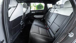 kia-ev4-fastback-gt-line-shale-gray-interior-digital-1920x1080 ve velké velikosti