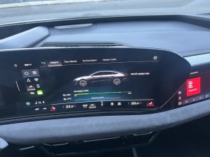 test Audi A6 e-tron: foto Žena v autě.cz_8667 ve velké velikosti