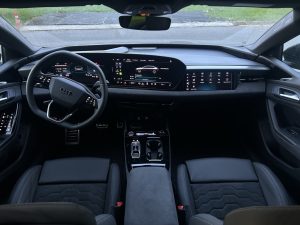 test Audi A6 e-tron: foto Žena v autě.cz_8678 ve velké velikosti