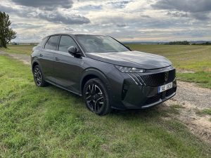 Peugeot 3008 Hybrid: foto Žena v autě.cz_4163 ve velké velikosti