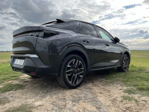 Peugeot 3008 Hybrid: foto Žena v autě.cz_4189 ve velké velikosti