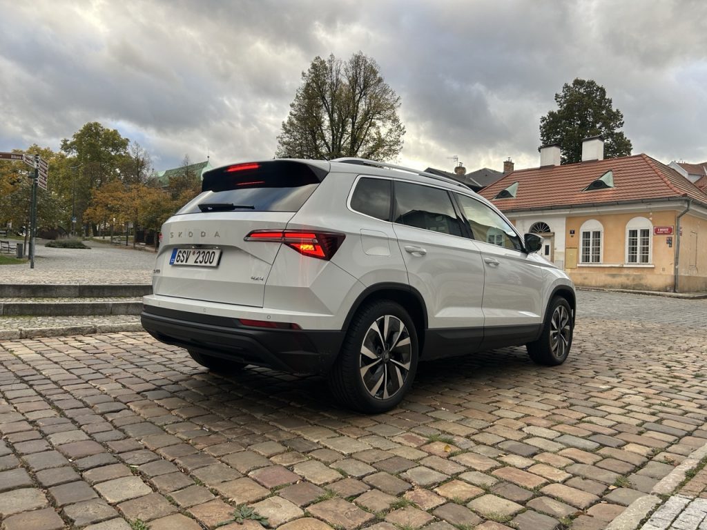 ŠKODA KAROQ: foto Žena v autě.cz_9274 ve velké velikosti