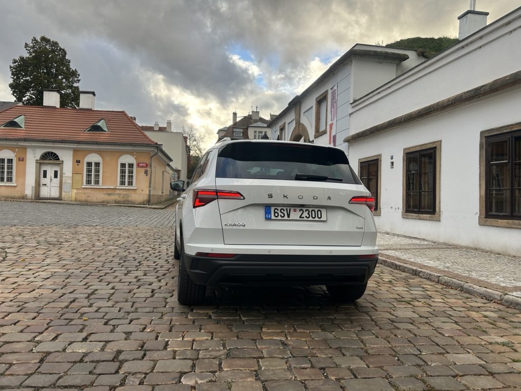 ŠKODA KAROQ: foto Žena v autě.cz_9275 ve velké velikosti