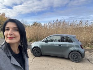 test FIAT 500e Armani: foto Žena v autě.cz_9496 ve velké velikosti