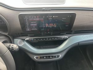 test FIAT 500e Armani: foto Žena v autě.cz_9512 ve velké velikosti