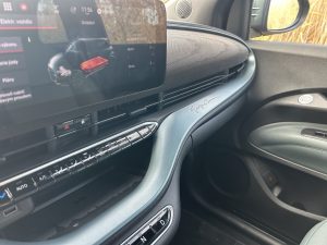 test FIAT 500e Armani: foto Žena v autě.cz_9516 ve velké velikosti