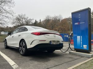 Test Mercedes-Benz CLA 250+: foto Žena v autě.cz