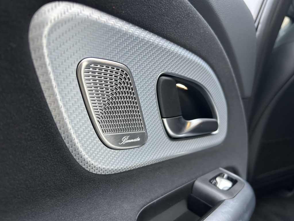 Test Mercedes-Benz CLA 250+: foto Žena v autě.cz