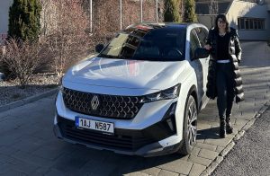 Roadtrip s Renault Espace na Kronplatz: Foto Žena v autě.cz