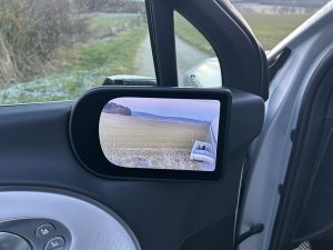 Test IONIQ 9: Foto Žena v autě.cz_0125 ve velké velikosti